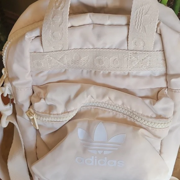 Adidas cream colored crossbody small bag - Picture 3 of 9